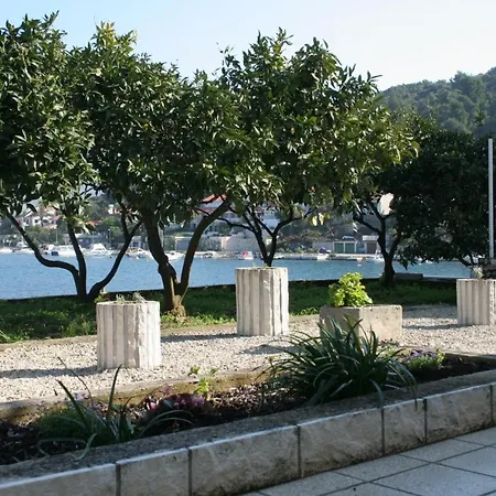 By The Sea Zrnovska Banja, Korcula - 4363 Apartment